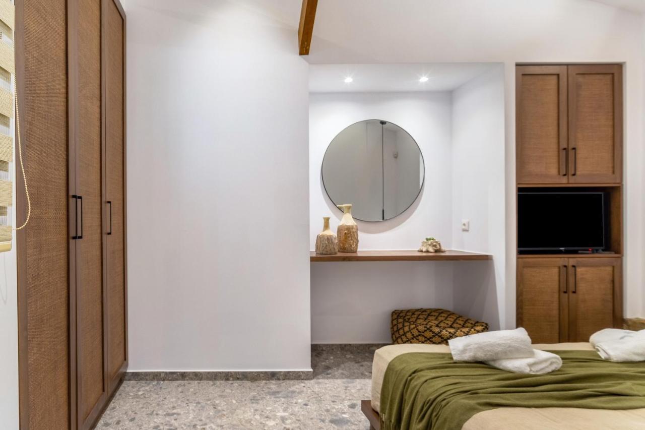 Wave, An Idyllic Seafront Suite By Nirousuites Kokkini Hani المظهر الخارجي الصورة